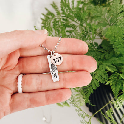 Wyoming's Wildflower Necklace — Indian Paintbrush & 307